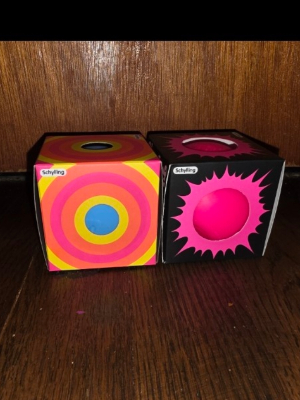 Neehdoh Color Changing Glow In Daek Stress Balls - Pink & Blue